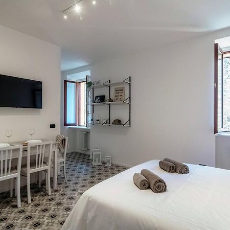 Cesare 22 - The House Of Travelers Villa Como Bagian luar foto